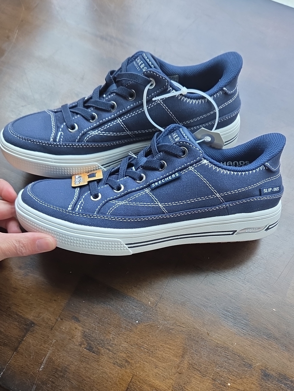 Skechers Size 10 Women's Navy Canvas Slip-On Low Top Sneakers NEW
